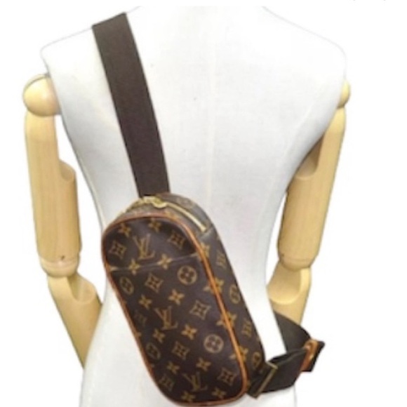 Louis Vuitton Monogram Gange Pochette - Picture 1 of 9